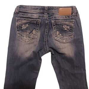 Size 30 y2k style lowrise embroidered distressed Charme of LA low rise jeans